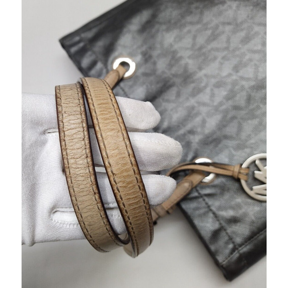 Michael Kors Jet Set Gray Leather MK Printed Double Handles Tote Shoulder Bag - Picture 6 of 16